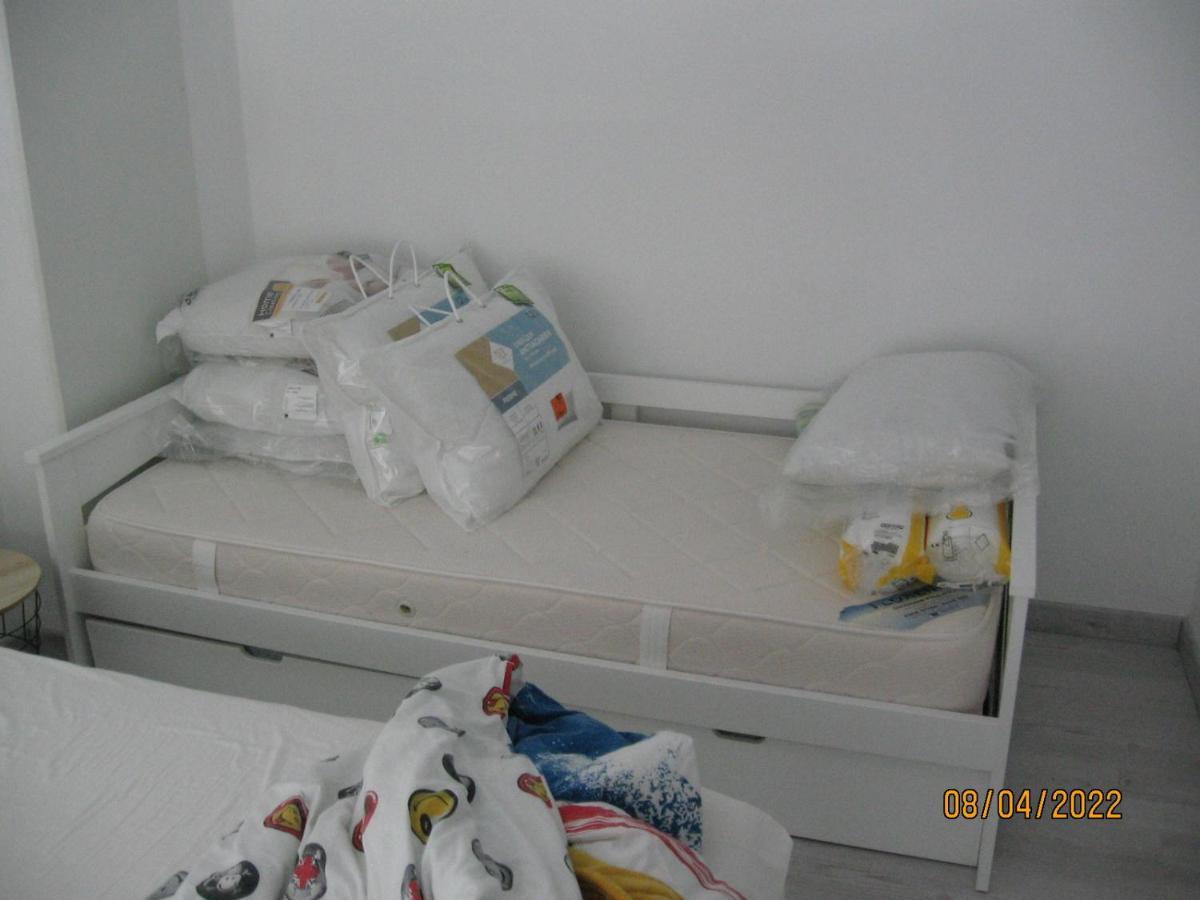 Appartement Avec Chambre En Mezzanine Rognac Bagian luar foto