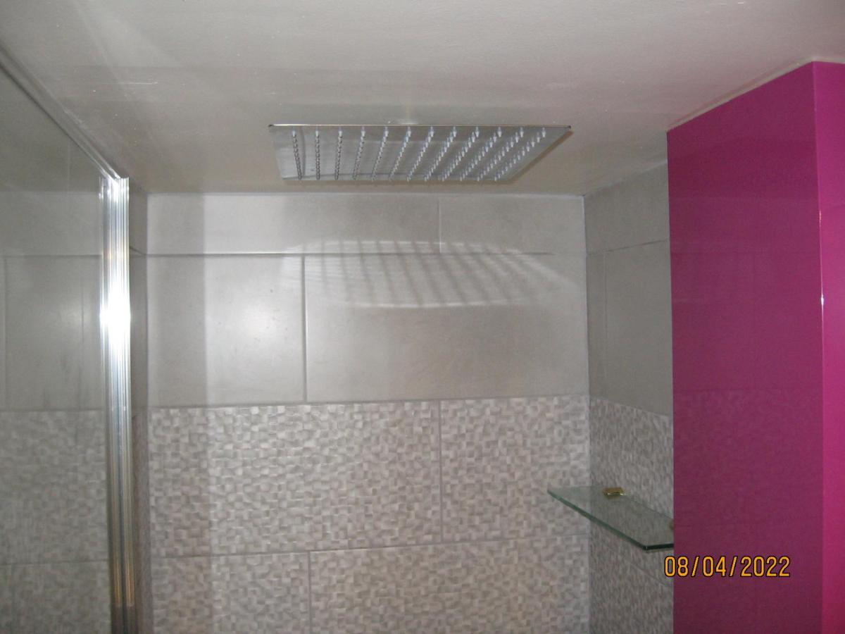 Appartement Avec Chambre En Mezzanine Rognac Bagian luar foto