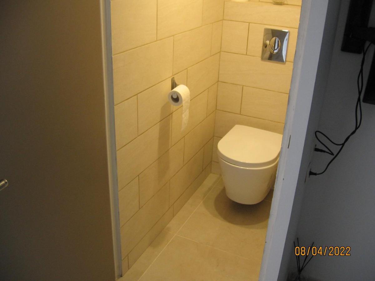 Appartement Avec Chambre En Mezzanine Rognac Bagian luar foto
