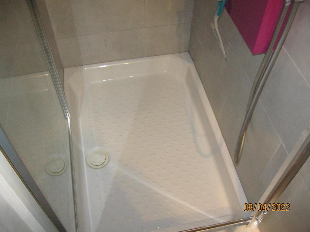 Appartement Avec Chambre En Mezzanine Rognac Bagian luar foto