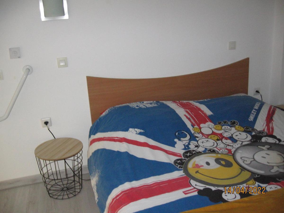 Appartement Avec Chambre En Mezzanine Rognac Bagian luar foto